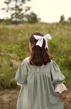 Load image into Gallery viewer, Oversized Pearl Dangle Hair Bow